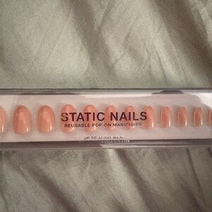 💕 3/$20 item Static Nails Reusable Pop-On Manicures